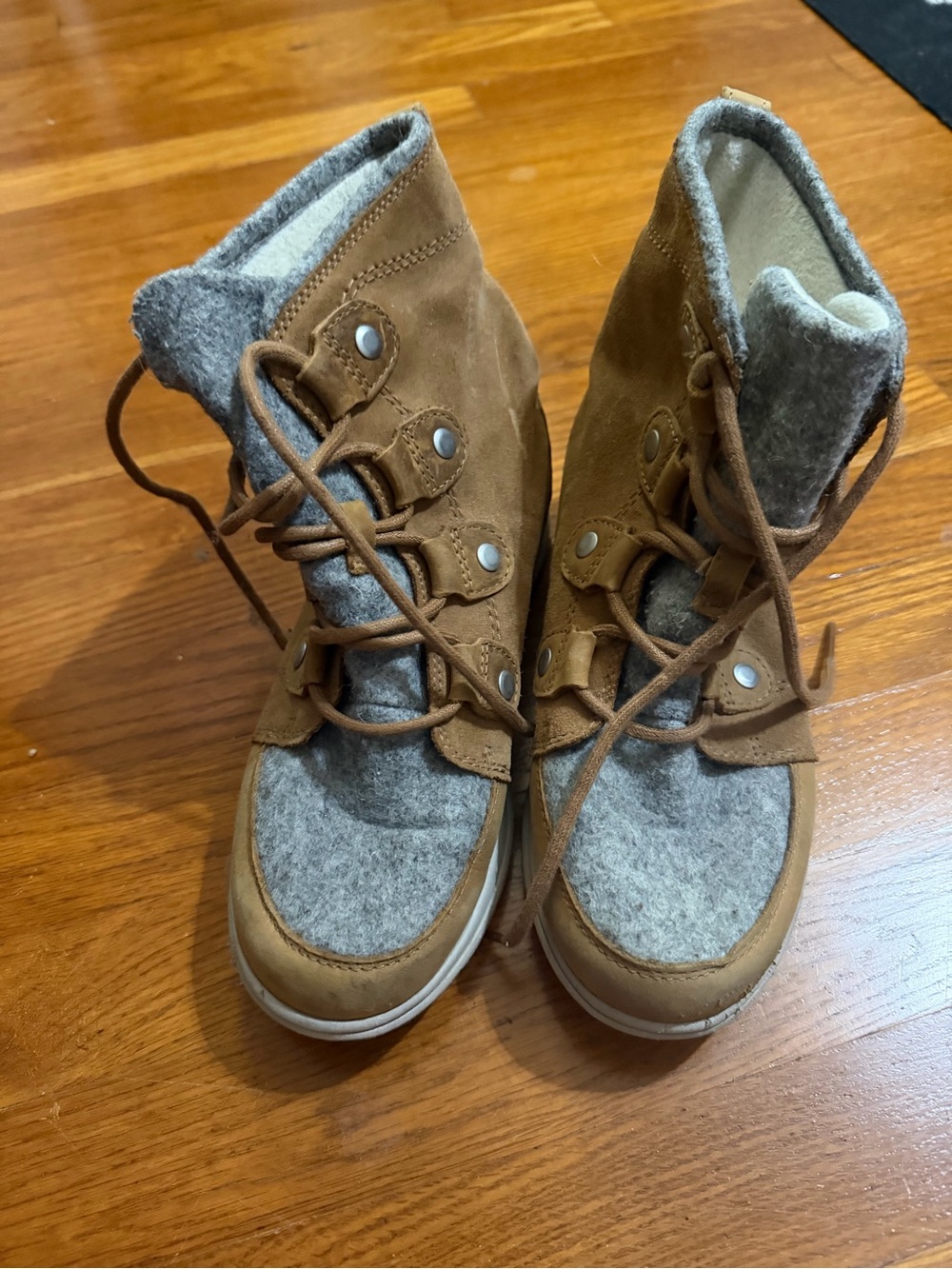 Sorel Brown and Gray Felt Lined Winter Boots